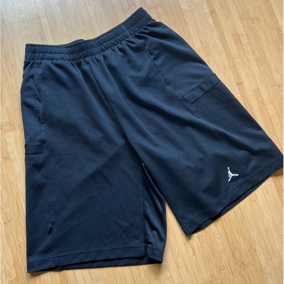 🏀MEN’s Jordan black basketball shorts - L - Picture 2 of 6